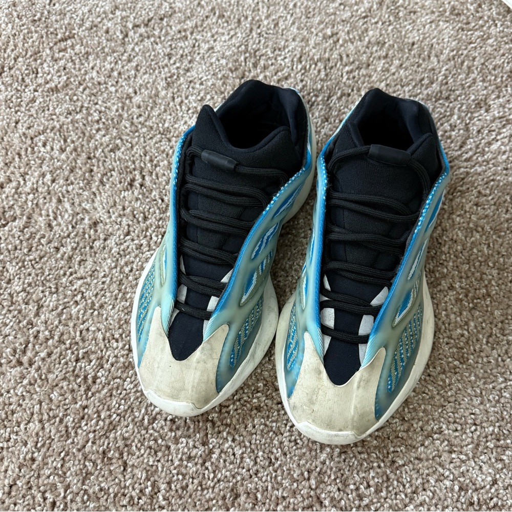 Yeezy 700